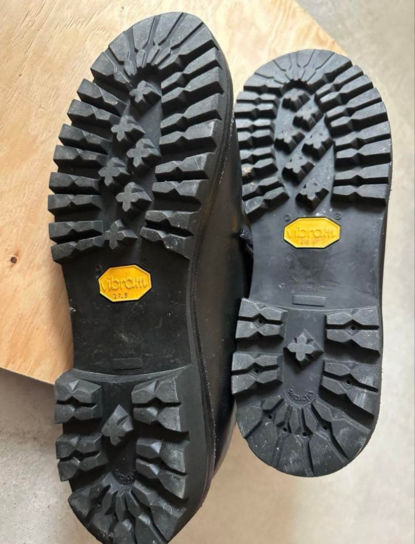 チロリアンシューズ