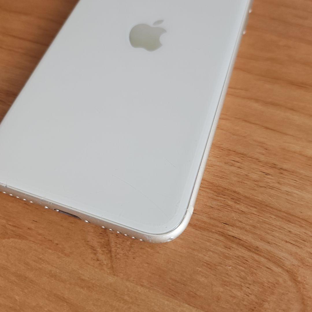 iPhone SE (第3世代) 64ギガ　ダメージあり