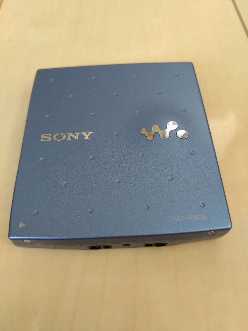 ポータブルプレーヤー SONY MD WALKMAN MZ-E909