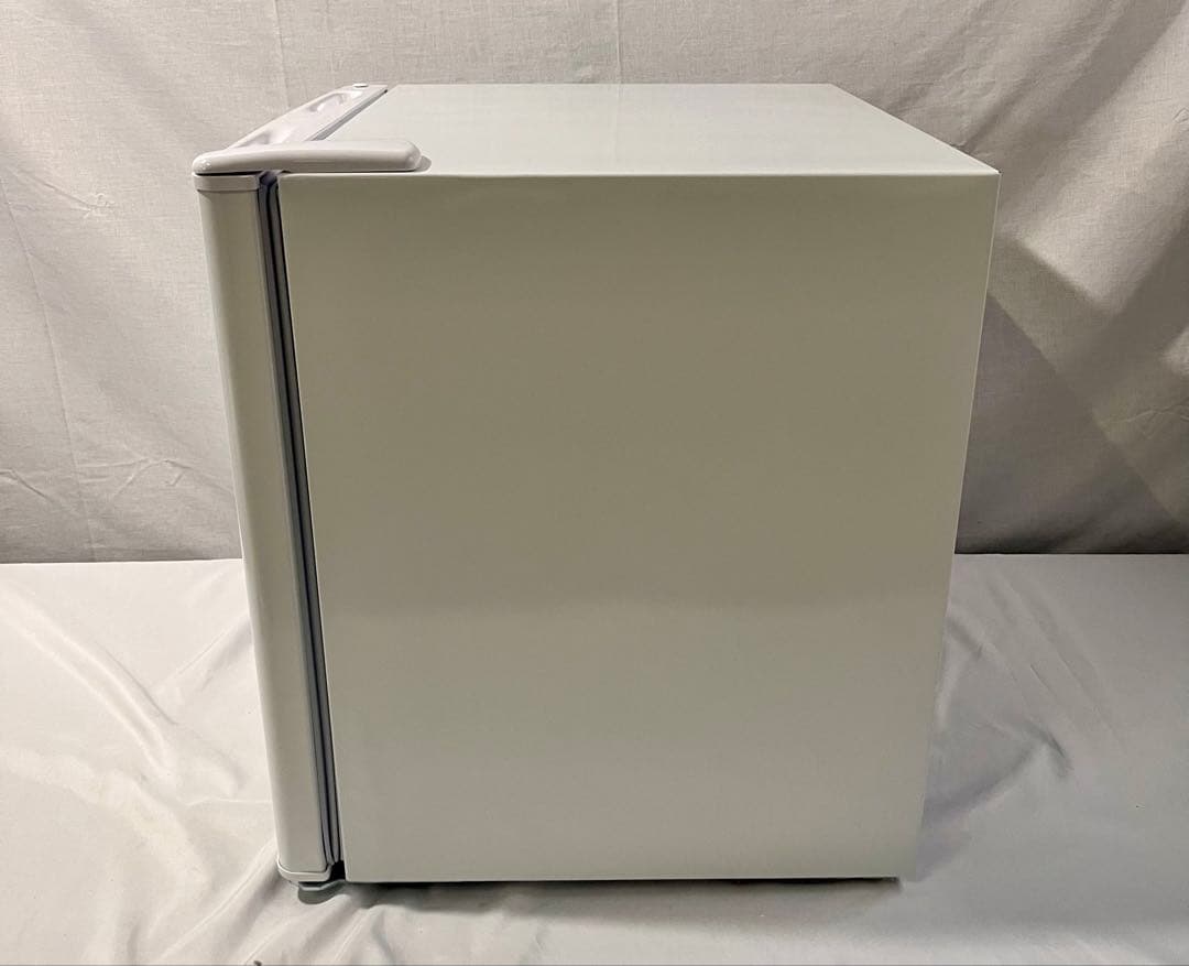 ③【通電確認済み】ELSONIC ノンフロン冷蔵庫 46L 2024年製