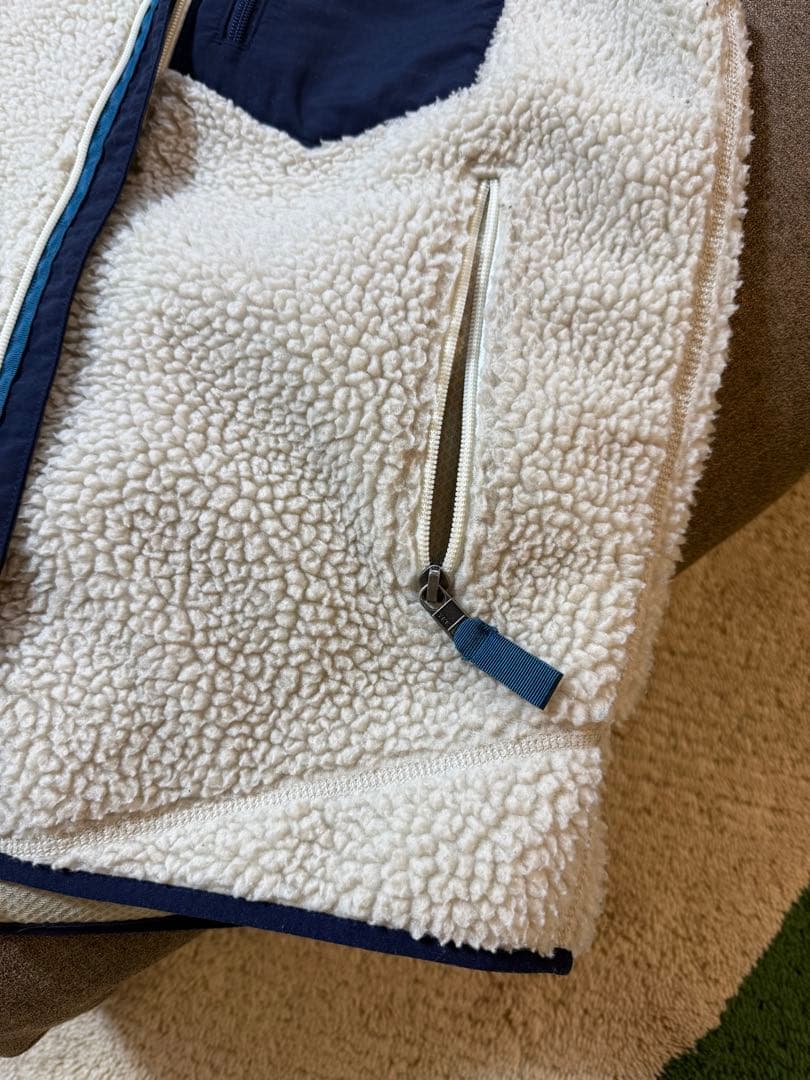 Patagonia フリースベスト アイボリー/ネイビー Mサイズ