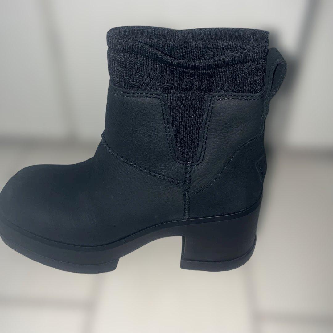 UGG Moxy Chelsra （モクシーチェルシー）24cm