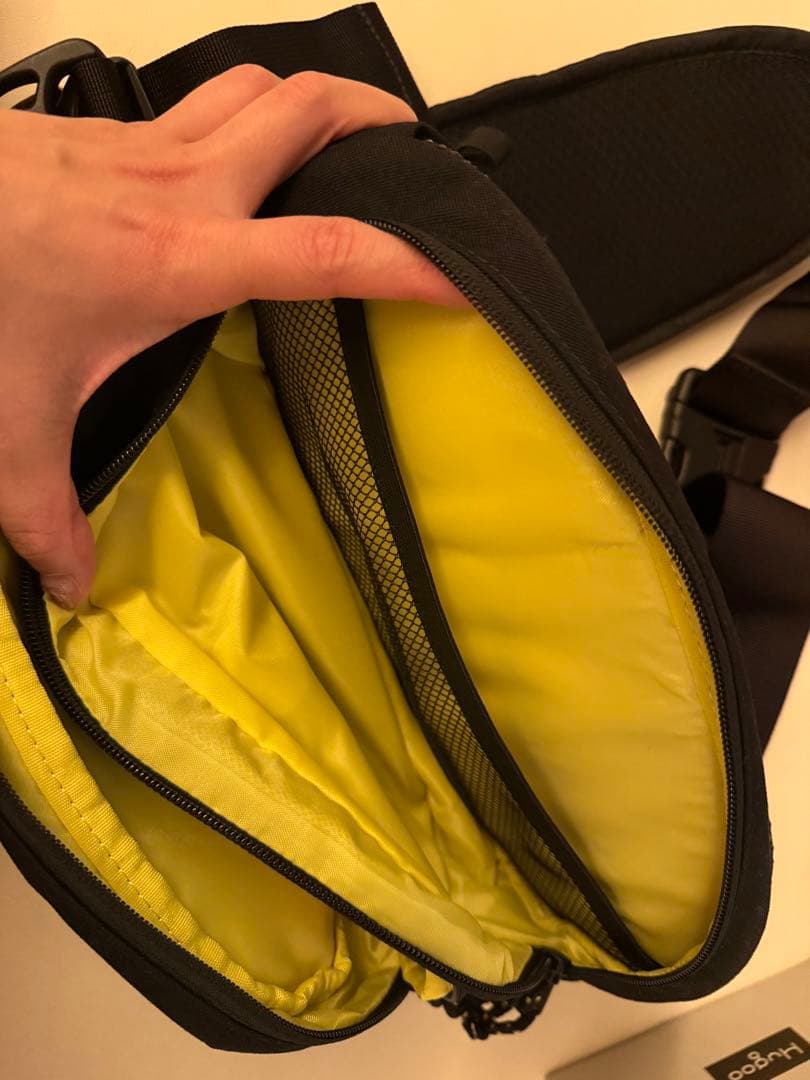 Hugoo ヒップシート　バッグ　黒