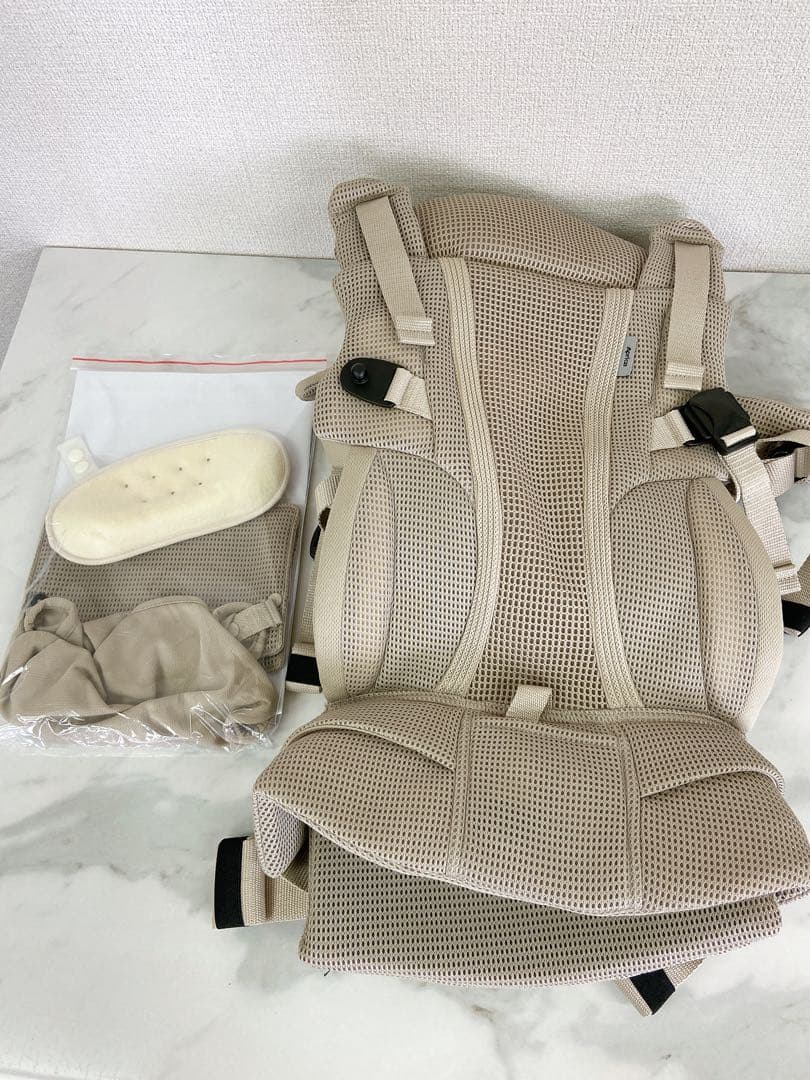 。Aprica Laclis 抱っこ紐 ベージュ　抱っこひも　ラクリス　限定色