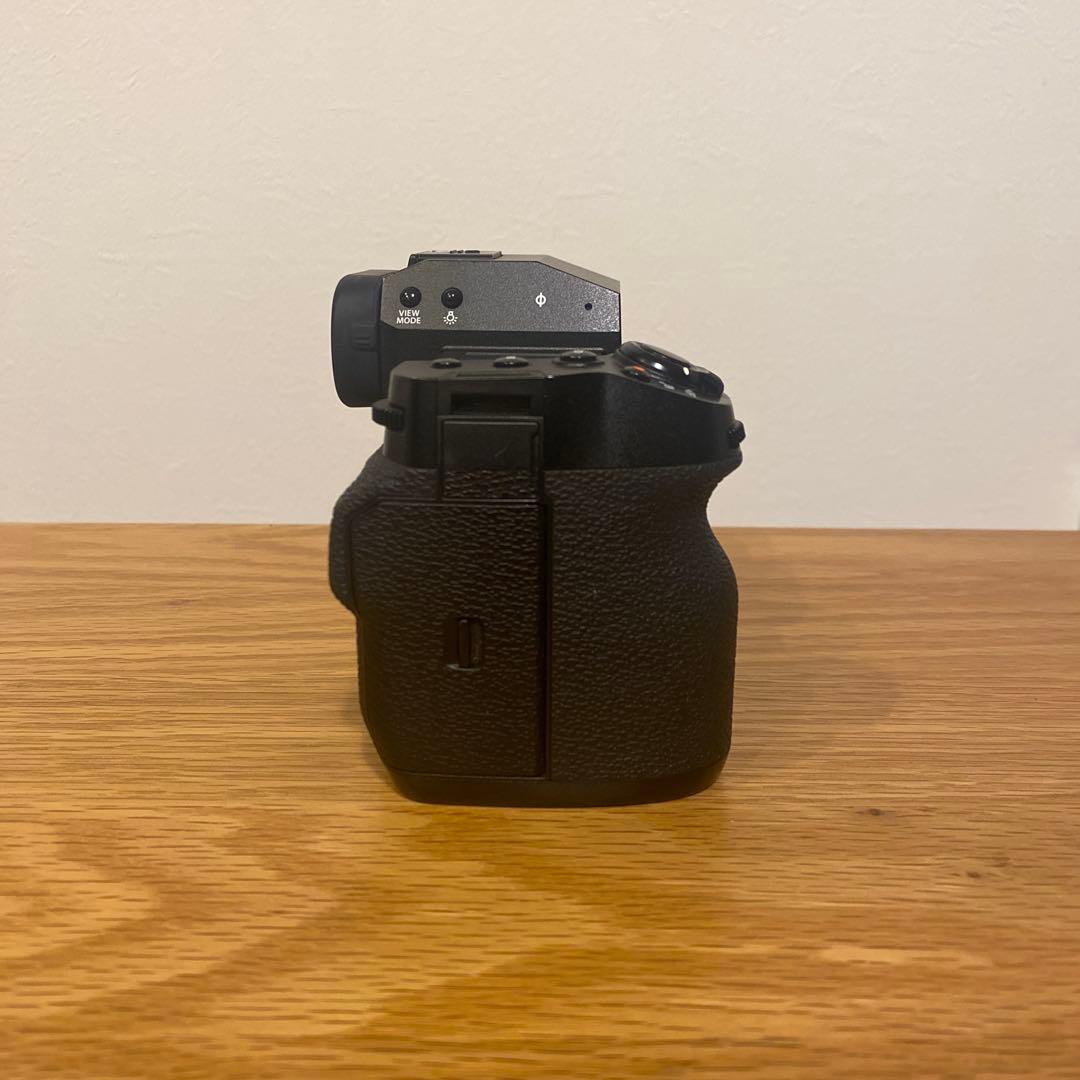 【美品】FUJIFILM X-H2 ボディ バッテリー2個＋チャージャー付き