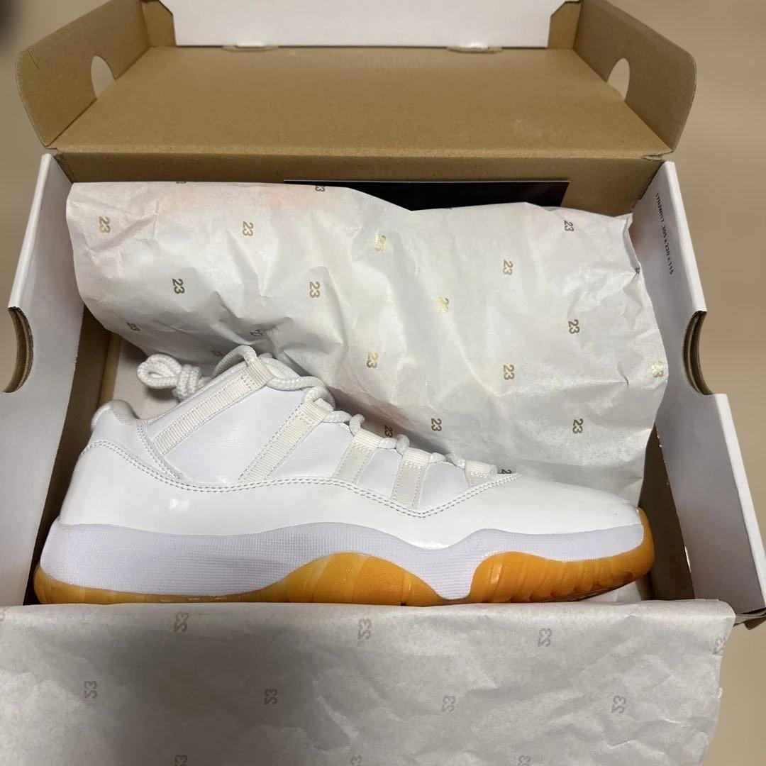 Air Jordan 11 ホワイト/オレンジ