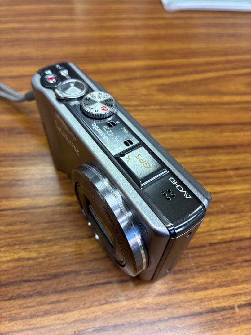 LUMIX 16x FULL HD コンパクトデジタルカメラ　パナソニック