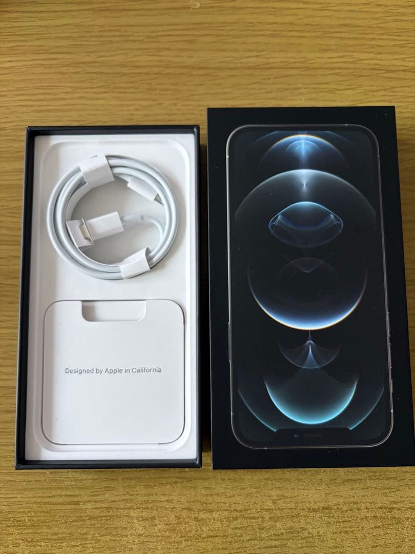 Apple iPhone 12 Pro シルバー（256GB）本体