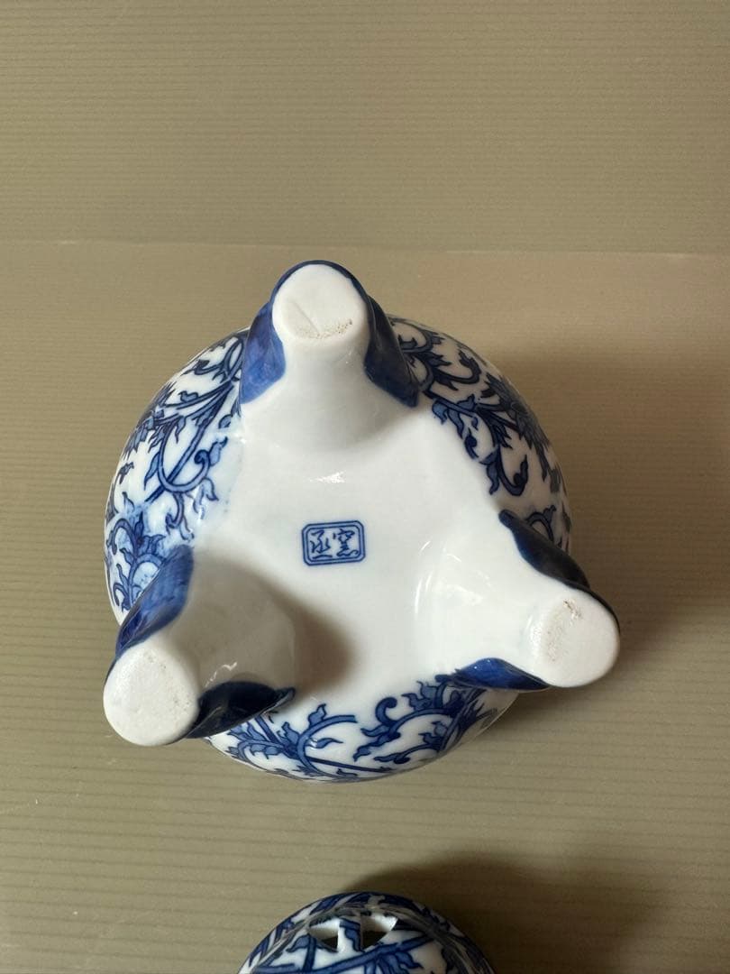 2730 染付　獅子　香炉