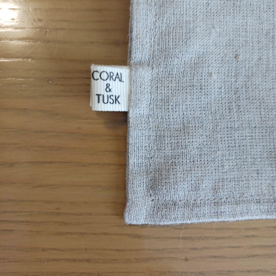 コーラル&タスクときょうの猫村さんとのコラボ限定リネン製クッションカバー