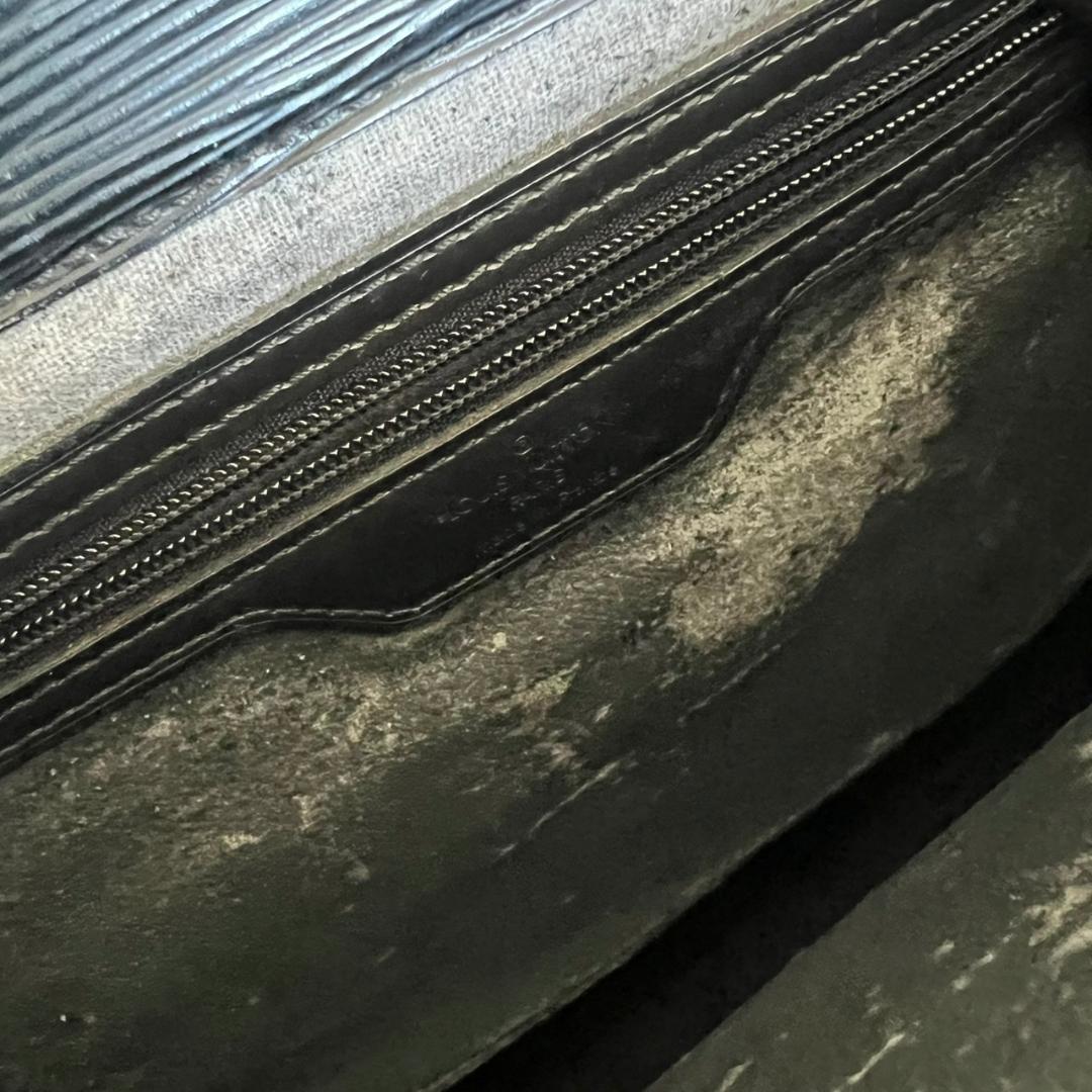 ⭐️LOUIS VUITTON⭐️ルイヴィトン エピ サックプラ ノワール