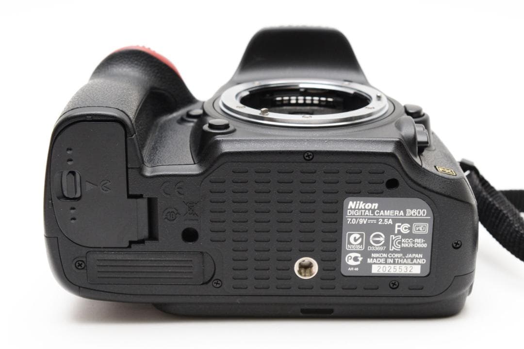 Nikon ニコン D600 ボディ ショット回数：4,359枚
