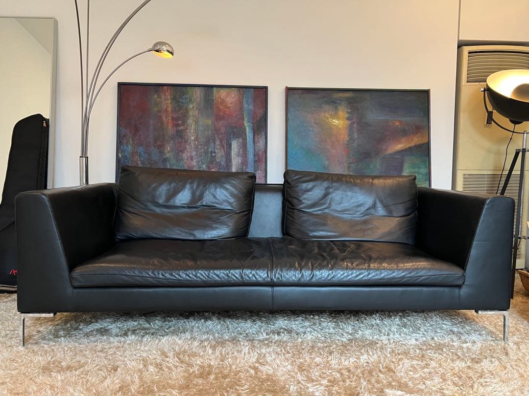 ぽめめ　黒 レザー 3人掛けソファ Charles