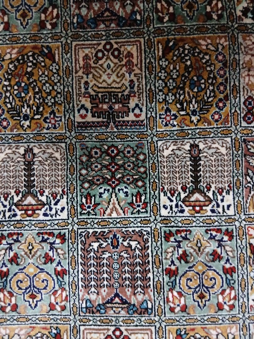 クム　ペルシャ絨毯　93 x 64cm　81万ノット位　玄関マット　シルク　手織