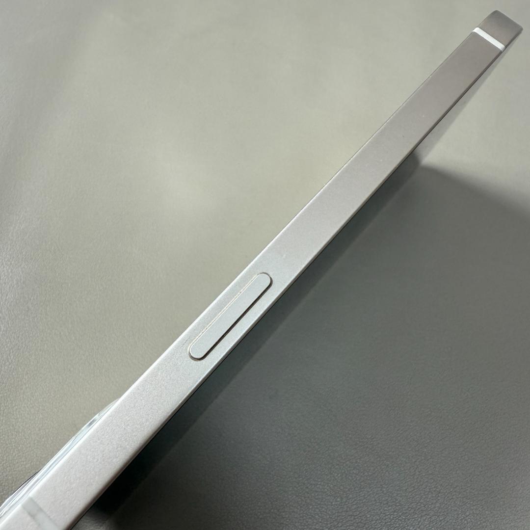 美品✨iPhone13 256GB MLNJ3J/A SIMロック解除済