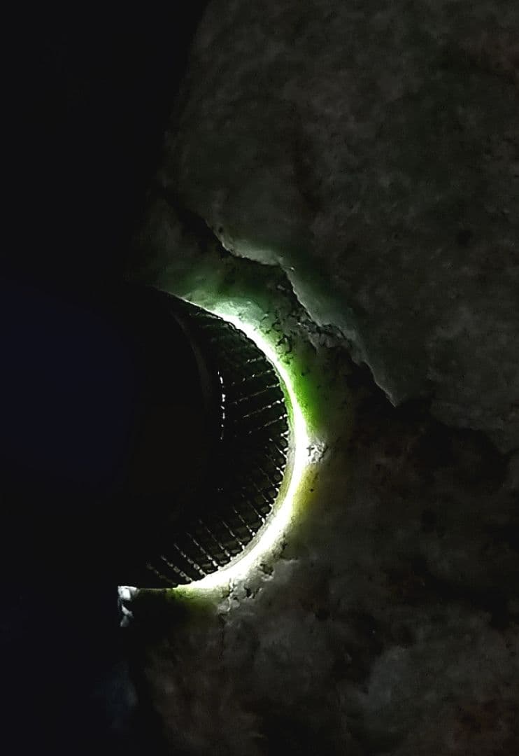 ★翡翠原石★糸魚川硬玉【姫川転石・ウブ石0.8kg】