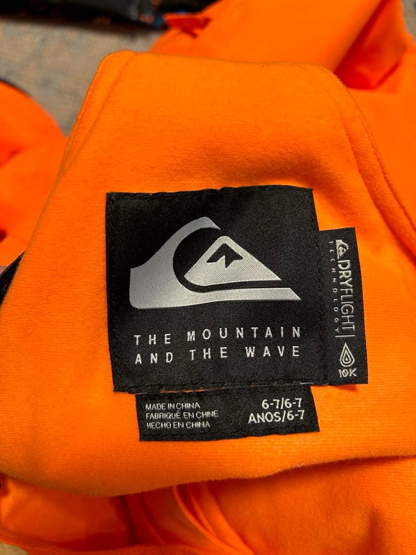 Quick Silver スキー、スノボウェア　上下6〜7歳130 上着美品