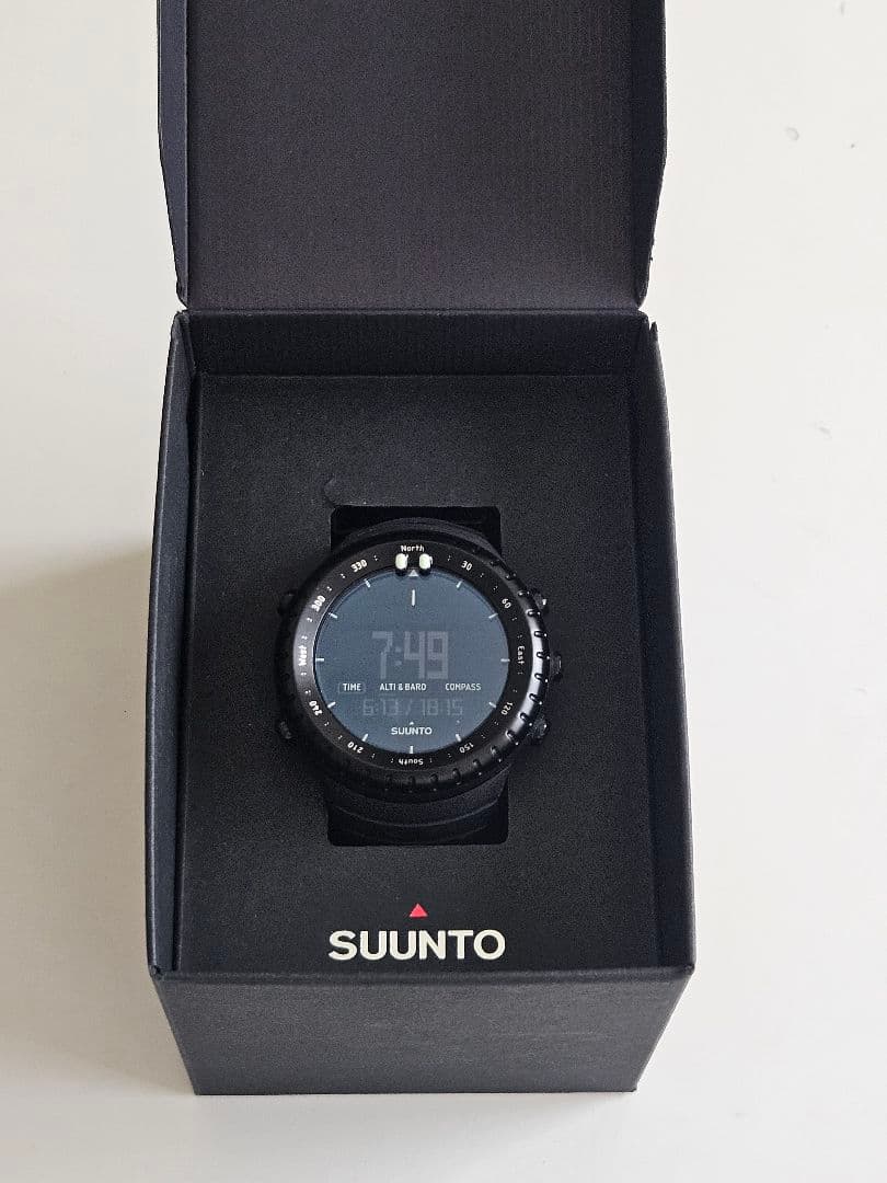 SUUNTO　コア（CORE） オールブラック S014279010