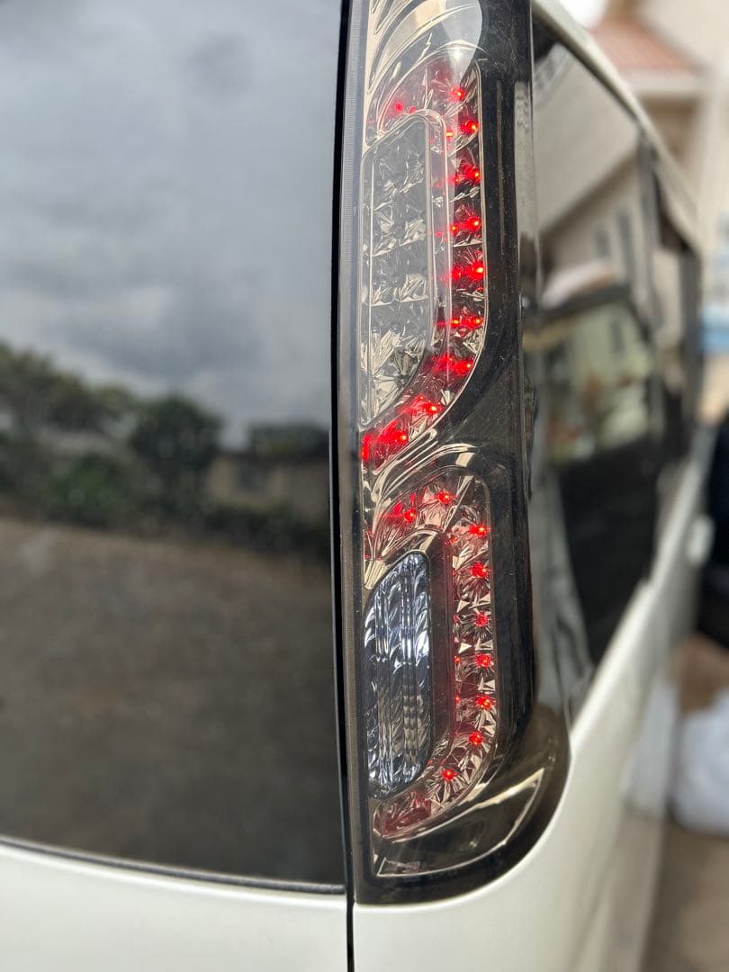 MBROパレットSW　LEDテールランプ スモークレンズ　社外品　限界価格