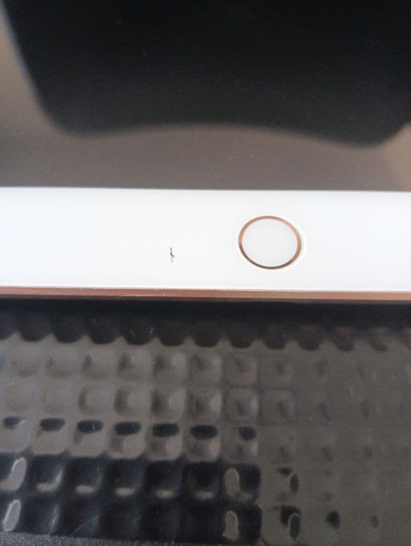 iPad8世代　32g キャリアau