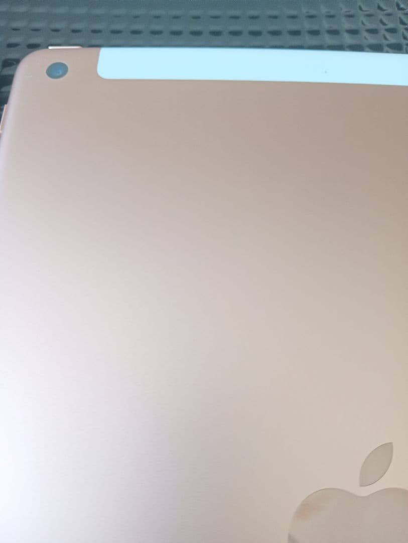 iPad8世代　32g キャリアau