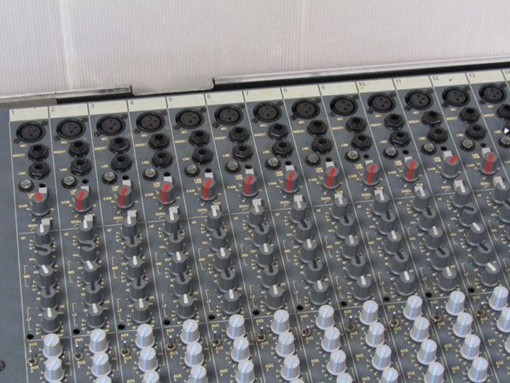 Soundcraft SPIRIT Live ミキサー サウンドクラフト