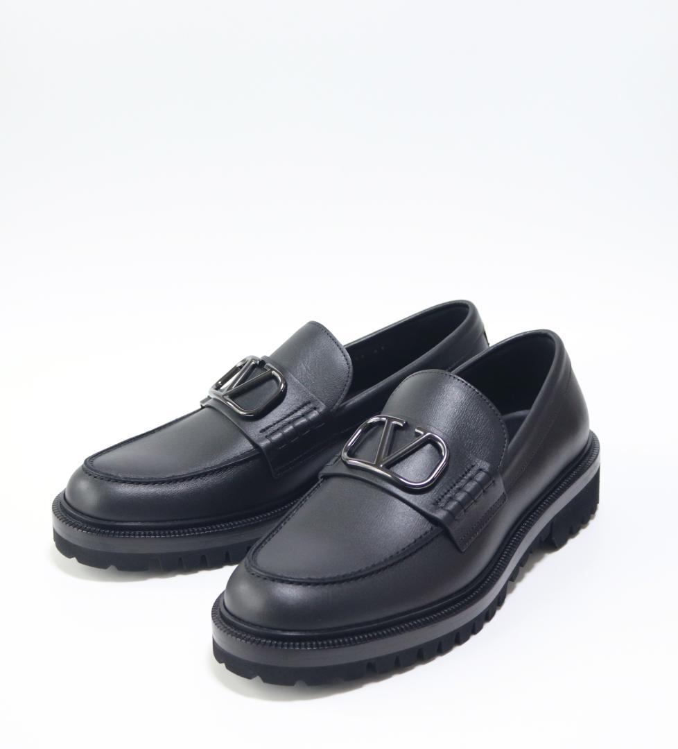 165,000円新品【ヴァレンティノ ガラヴァーニ】Vロゴ ローファー 黒 26