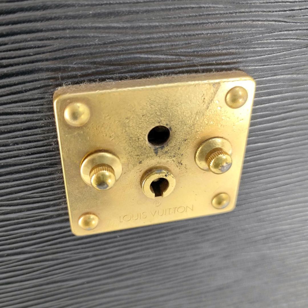 ルイヴィトン M53305 セルヴィエットフェルモワール ビジネスバッグ エピ