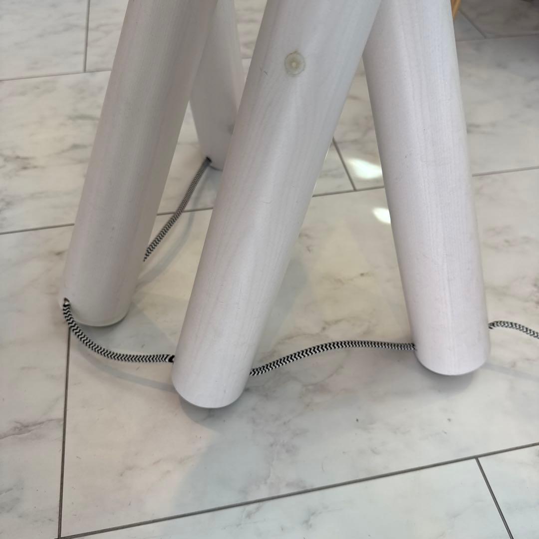 インテリア　フロアライト　間接照明