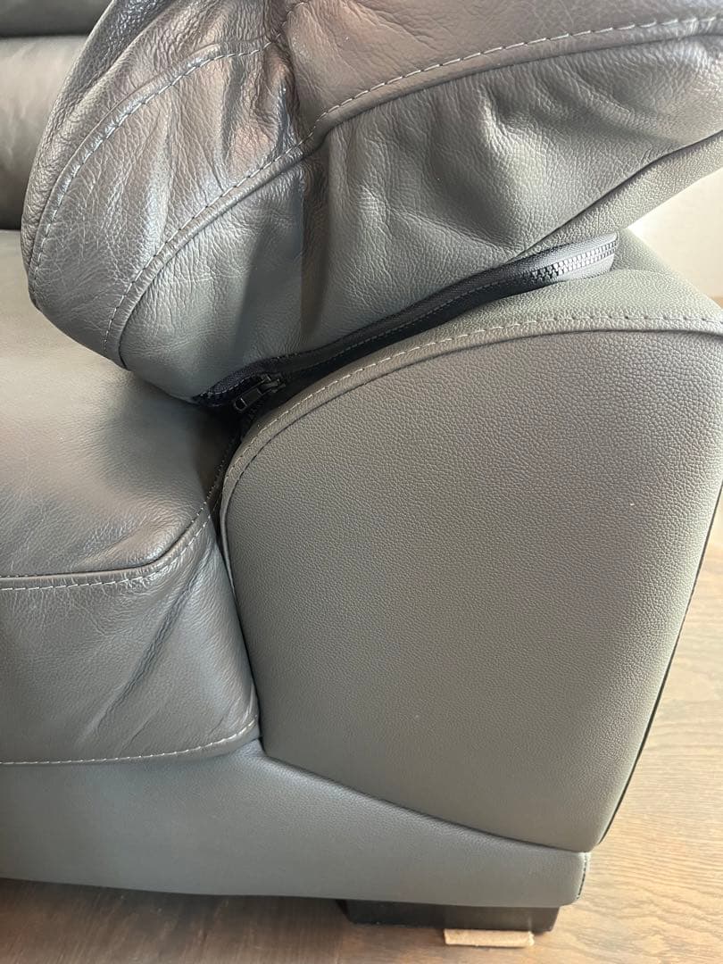 『ニトリ』美品レザー 3Pソファ グレー　新品クリナー付き　※直接取引限定