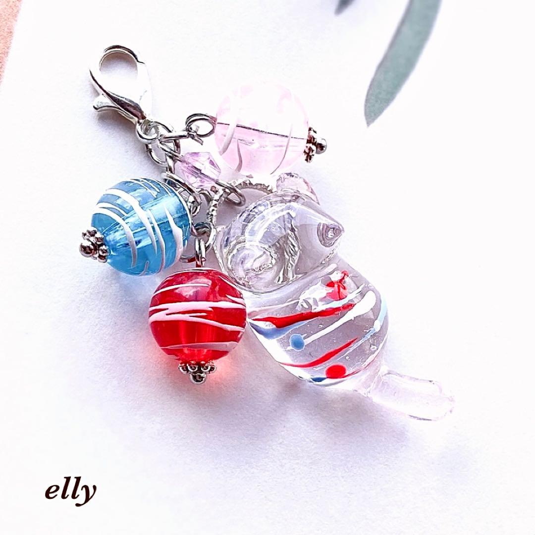 【ひな様】1500.ヨーヨー/水風船　じゃれ猫　レジン　チャーム