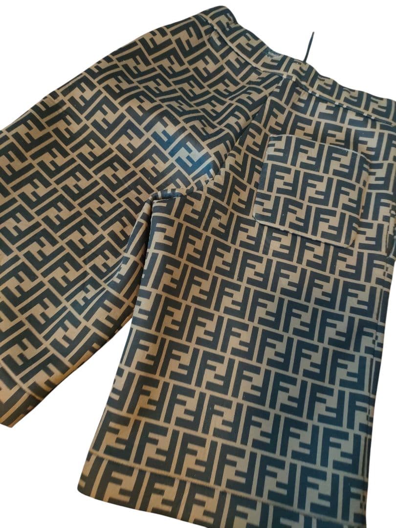 k17 FENDIキッズ　フェンディキッズ　パンツ