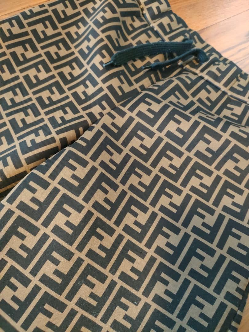 k17 FENDIキッズ　フェンディキッズ　パンツ