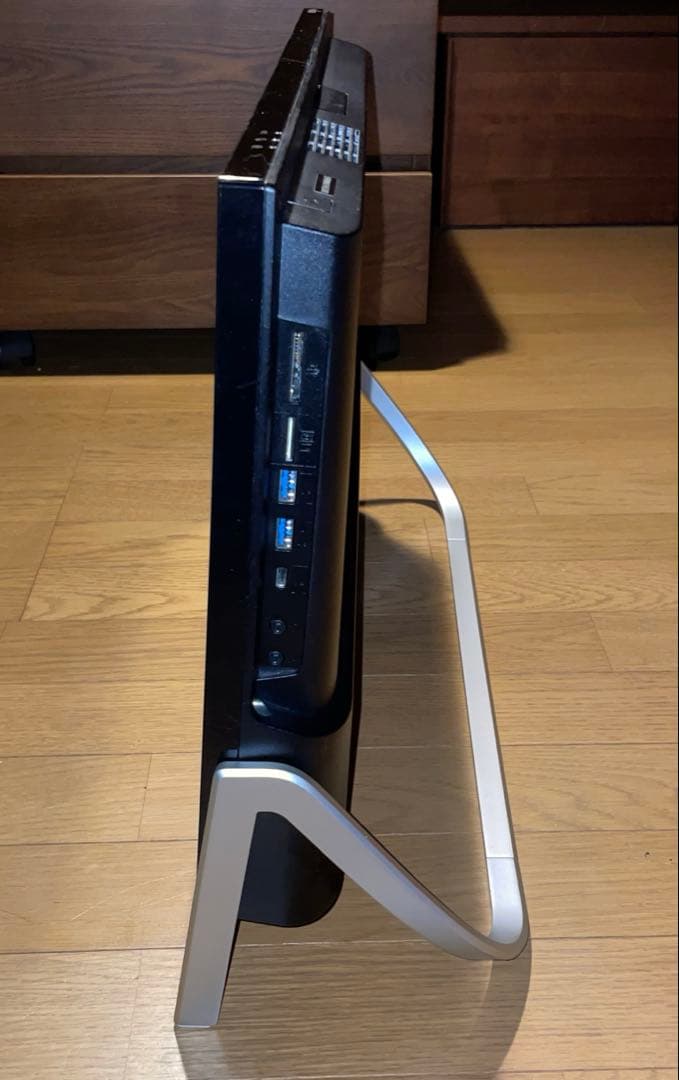 <週末特価> 富士通 一体型デスクトップPC FMVF53B1B SSD換装済