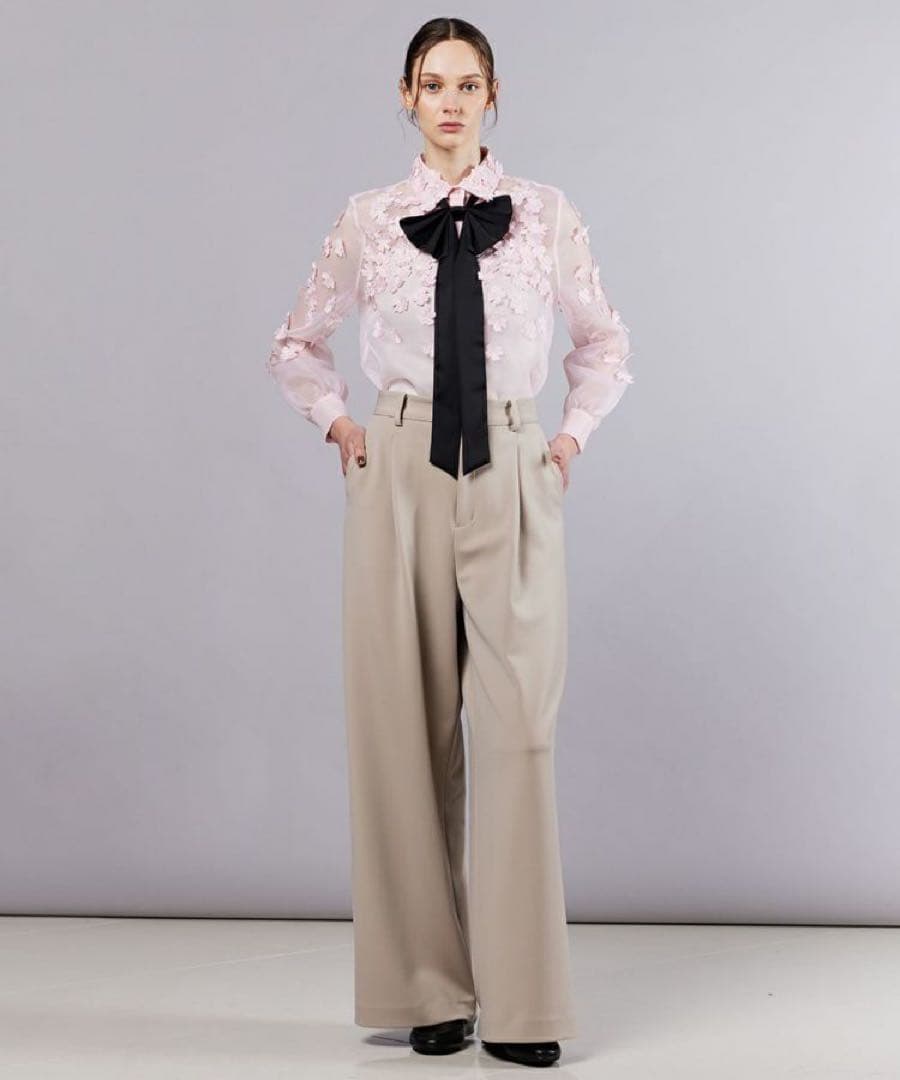 Sov. / オーガンジーフラワーボウタイシャツ