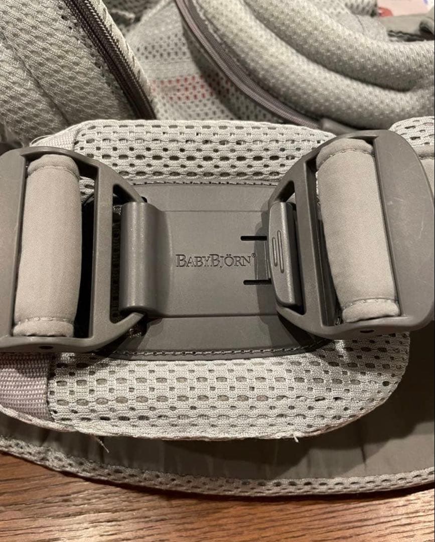 ベビービョルン BabyBjorn ハーモニー　シルバー　だっこ紐