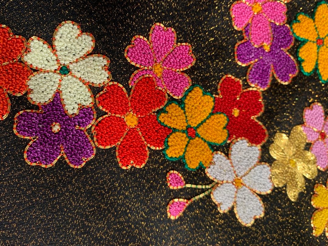 豪華絢爛 総手刺繍　婚礼打ち掛け地