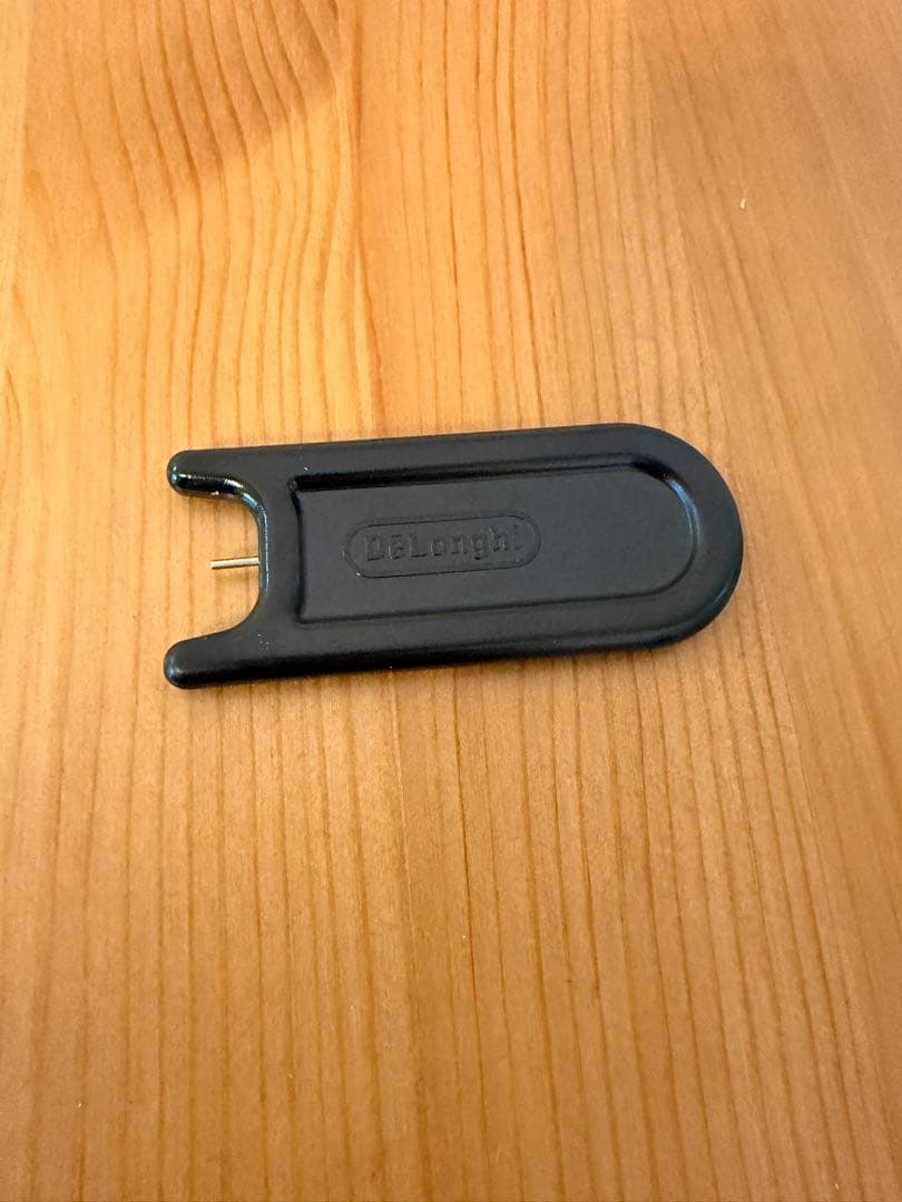 デロンギ　エスプレッソメーカー デディカ アルテ EC885J-BG