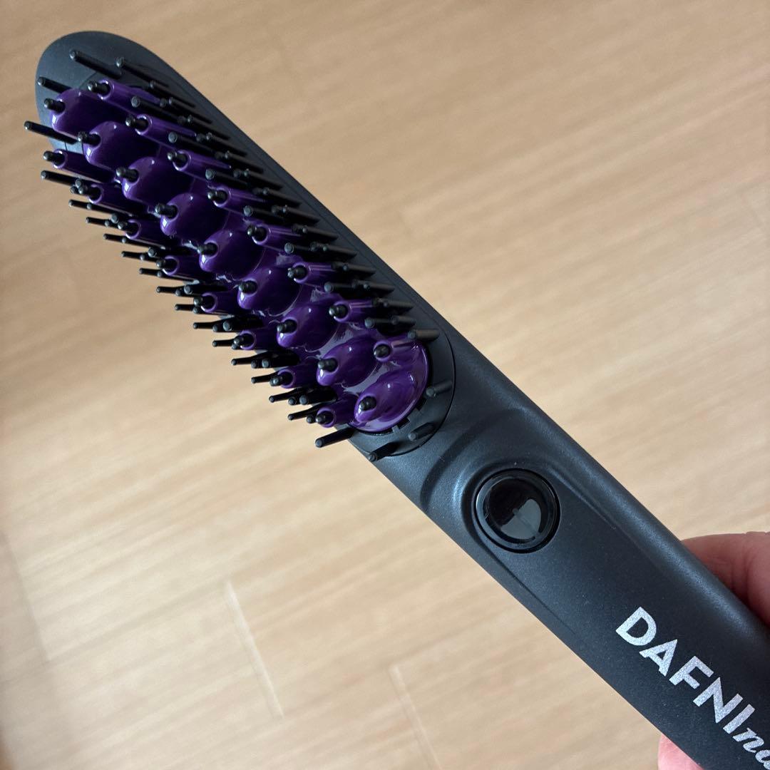 ブラシ型ヘアアイロン　ダフニナノ！ 正規品です。