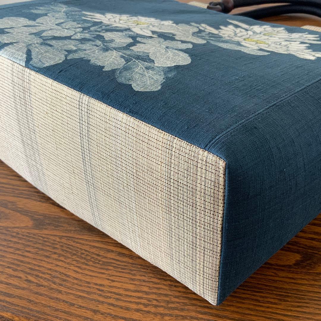 A4サイズ対応　紬帯　白菊の花　リメイク　江戸打紐ハンドルバッグ