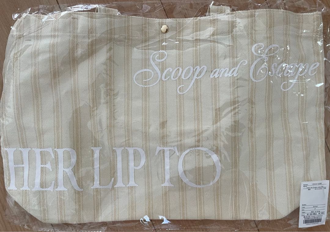 バッグ Her lip to Scoop and Escape Large Tote