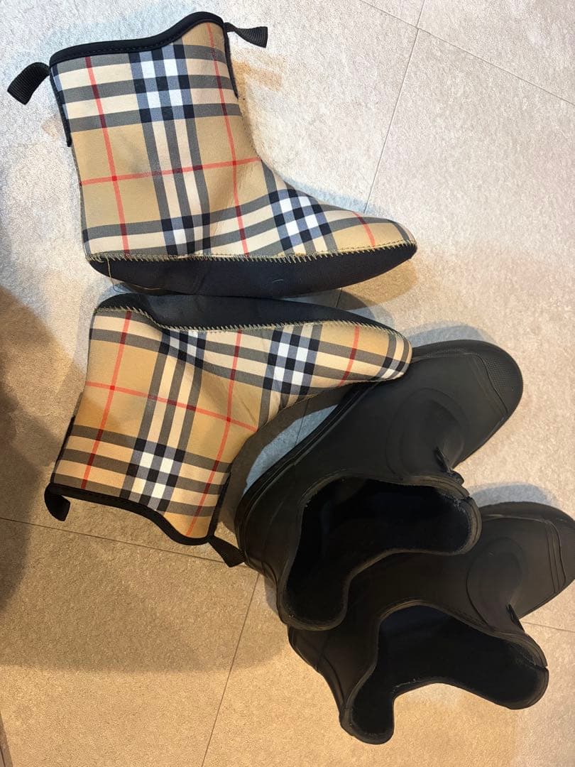 Burberry ブラック ベージュ 長靴　ブーツ