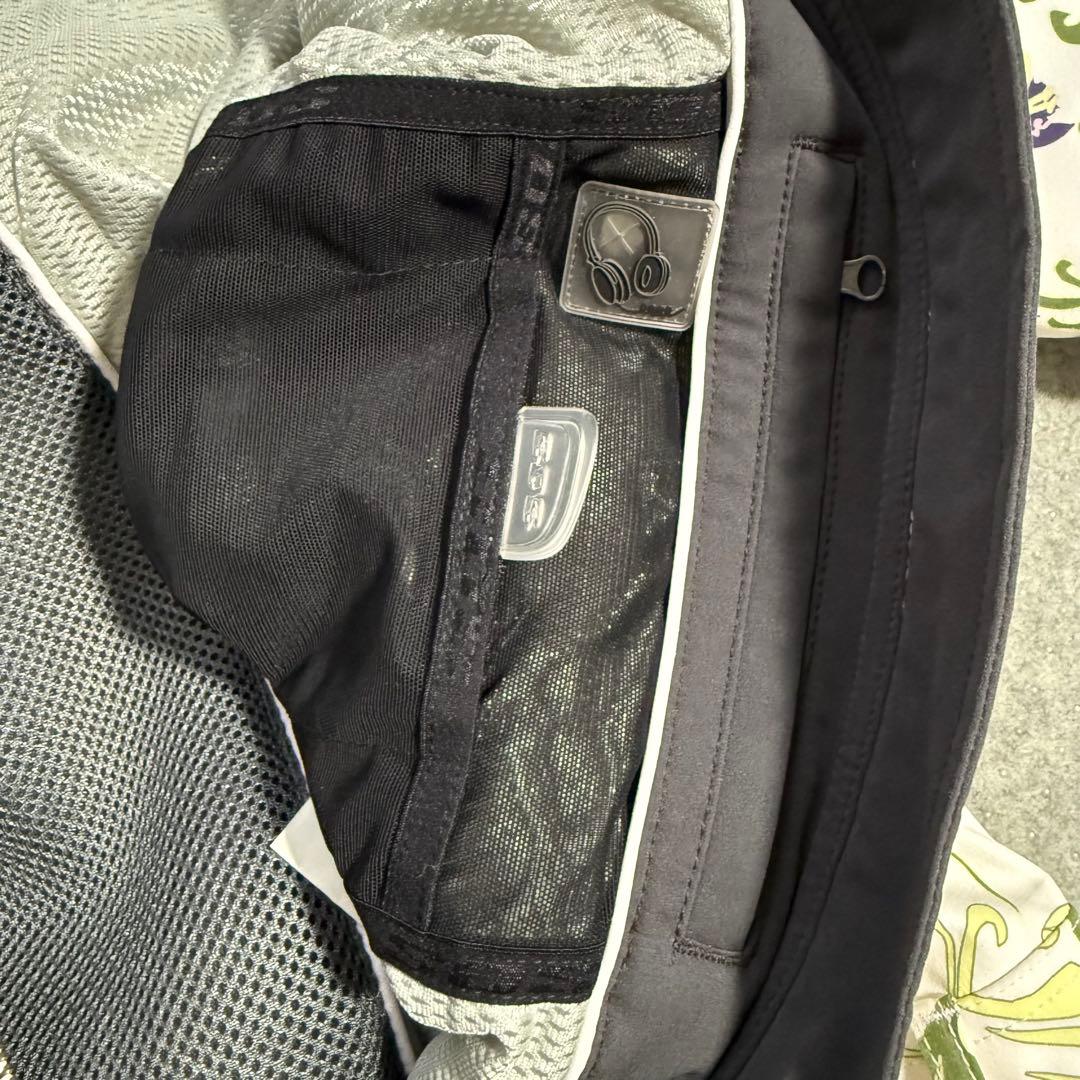 【未使用級】SOS スキーウェア つなぎ 花柄 38 レディース