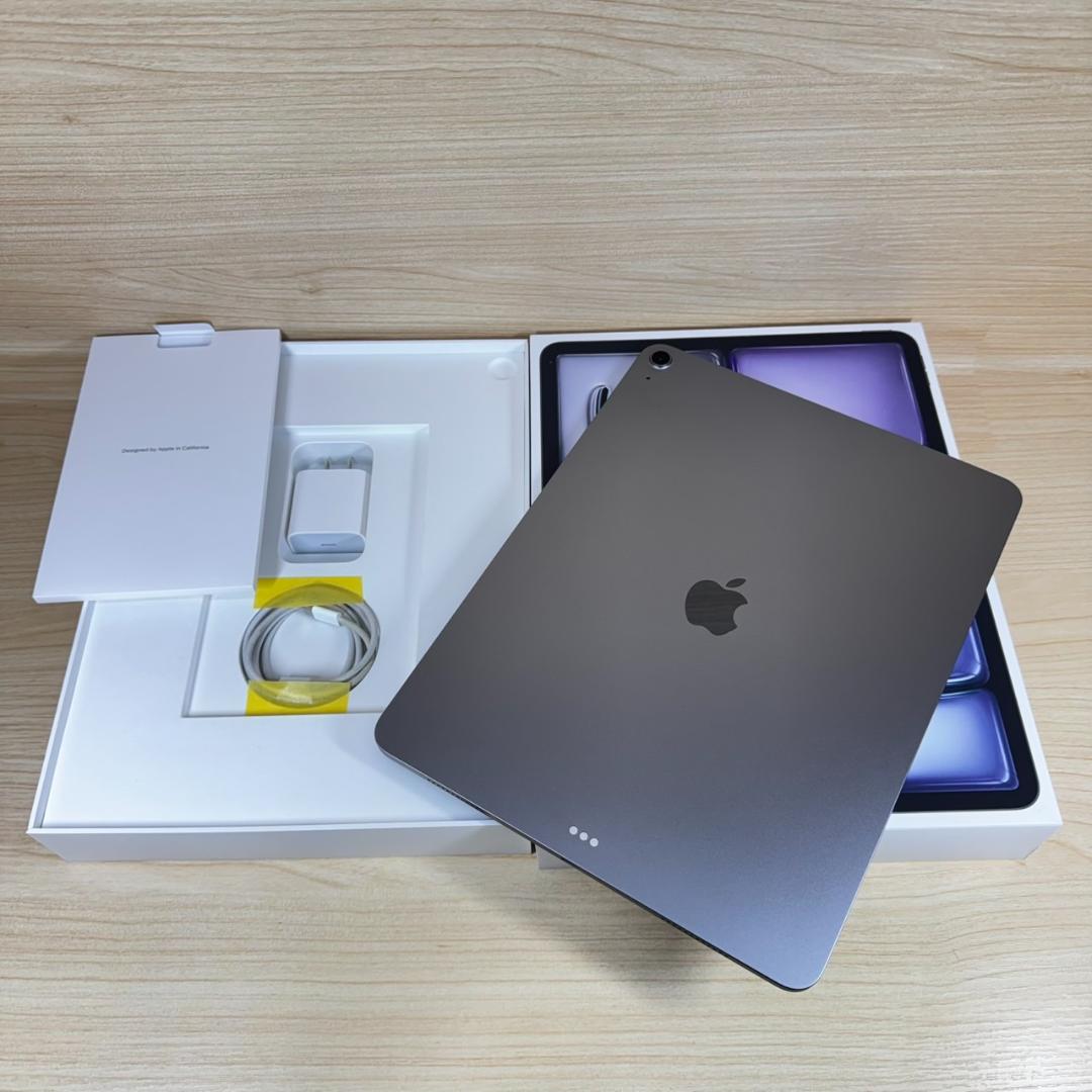 P252 未使用に近い iPad Air M3 13インチ 512GB おまけ付