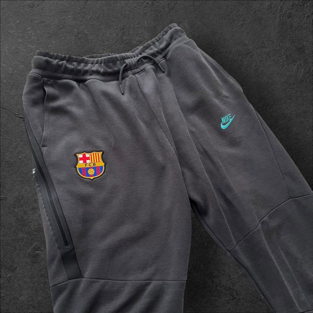 【日本未発売】NIKE tech fleece Barcelona XL
