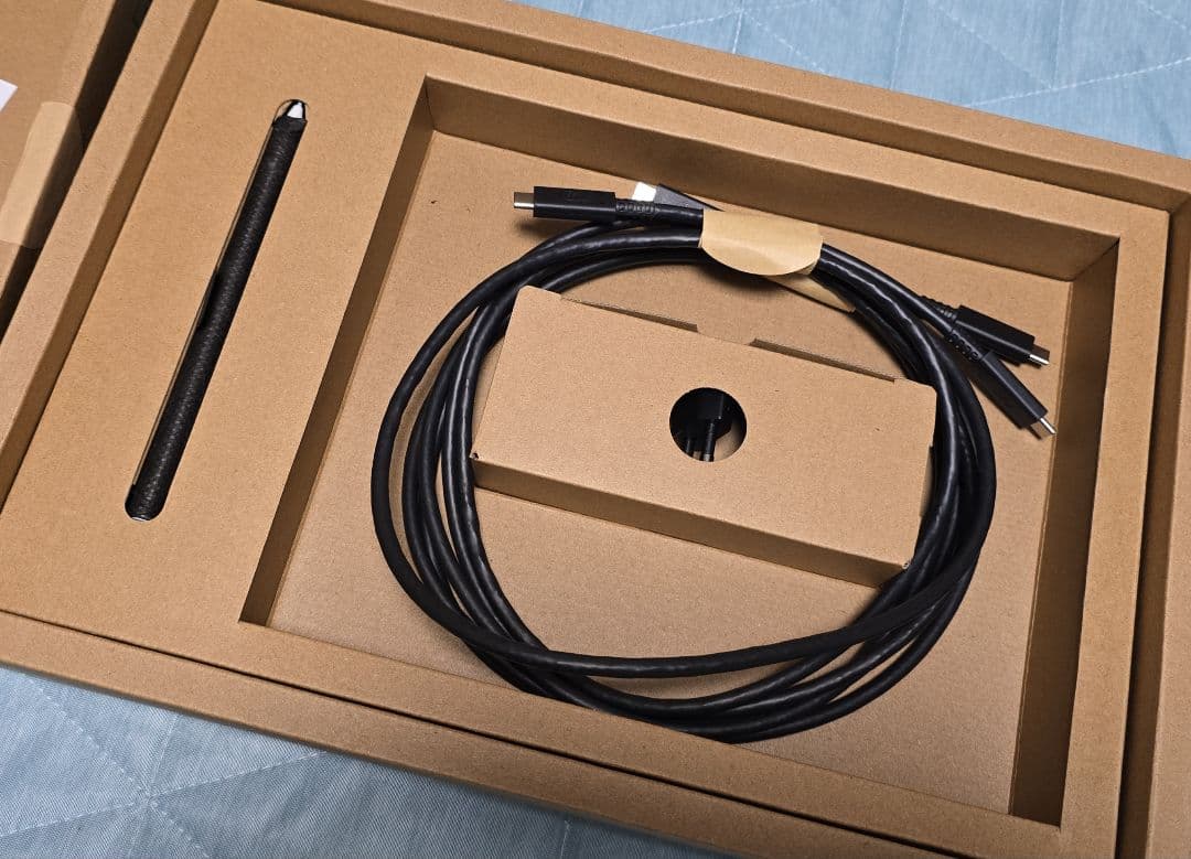 Wacom 液タブ one pen display 13.3 DTH134w0D