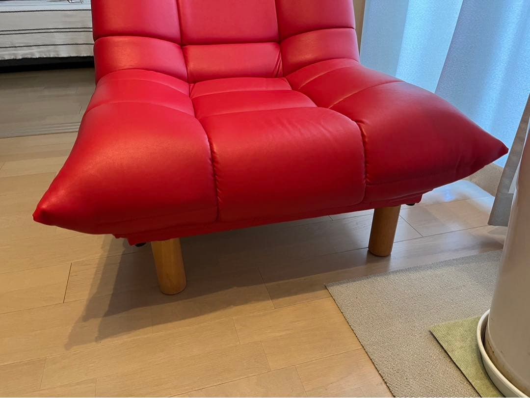【美品・最終値下げ・送料込み】本革ソファ　1人掛け　おしゃれ　赤　ローソファ
