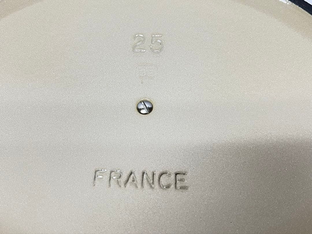 ル・クルーゼ オーバル 両手鍋　25㎝