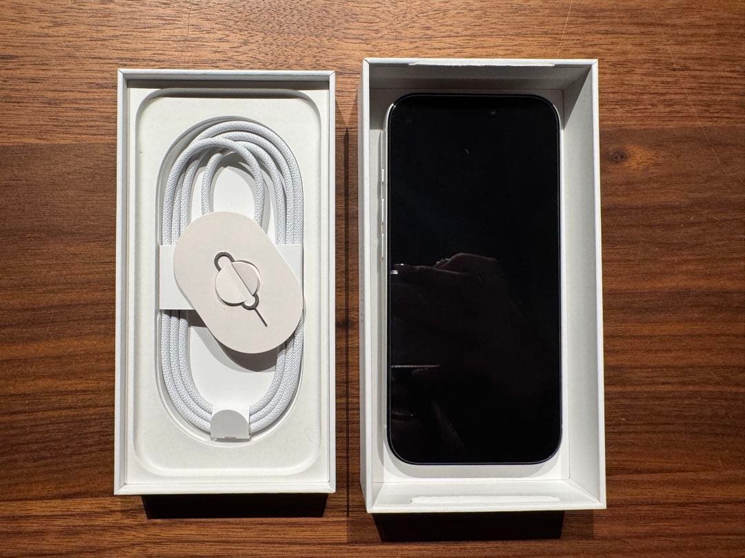 Apple iPhone17Pro シルバー