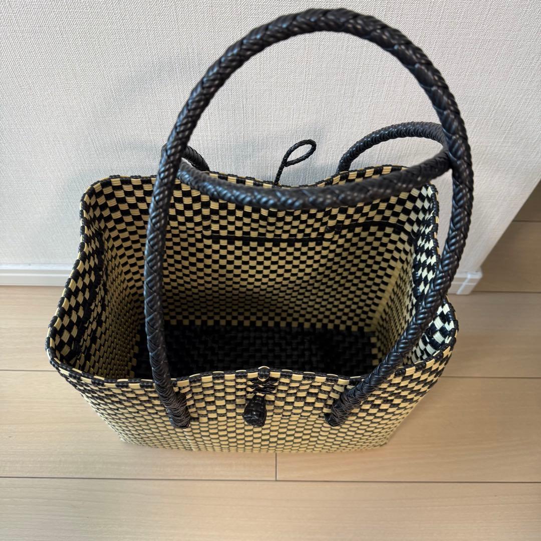 MEKEARISA / Gummy Bag (L) ブラック クリーム